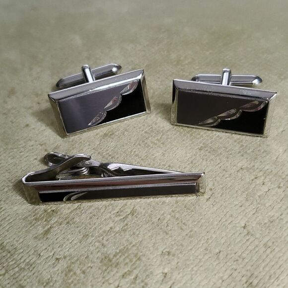 Swank | Cufflink and Tie Bar - Picture 1 of 9